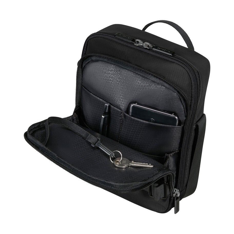 Samsonite SackMod Crossbody Medium in the color Black. image number 1